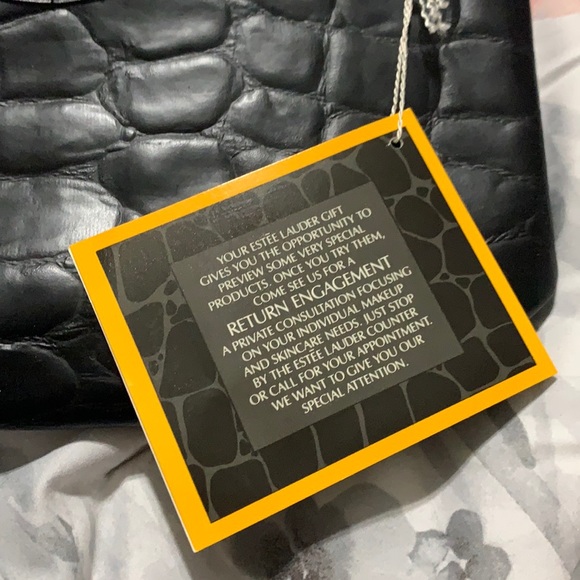 Estée Lauder cosmetics bag - Picture 3 of 9